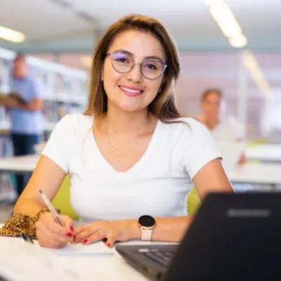 Amity Online How Online MBA in HR Analytics Prepares You for AI-Driven HR Roles