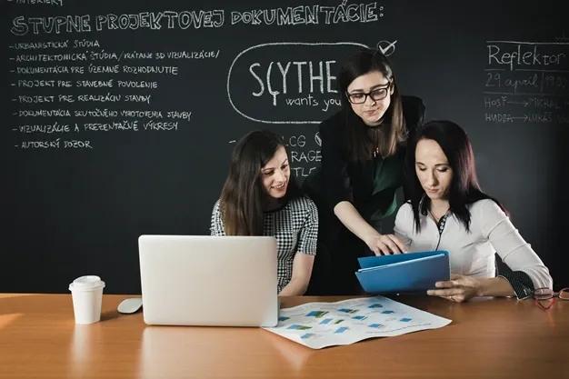 Amity Online How does continuous learning contribute to success